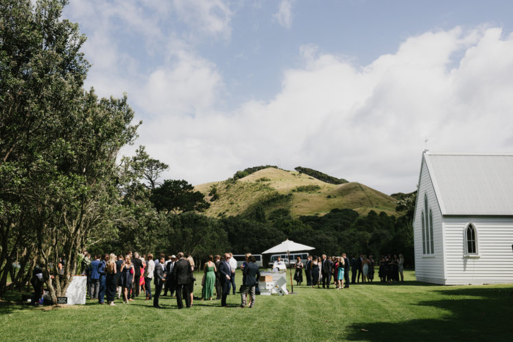 wedding at Man O War winery